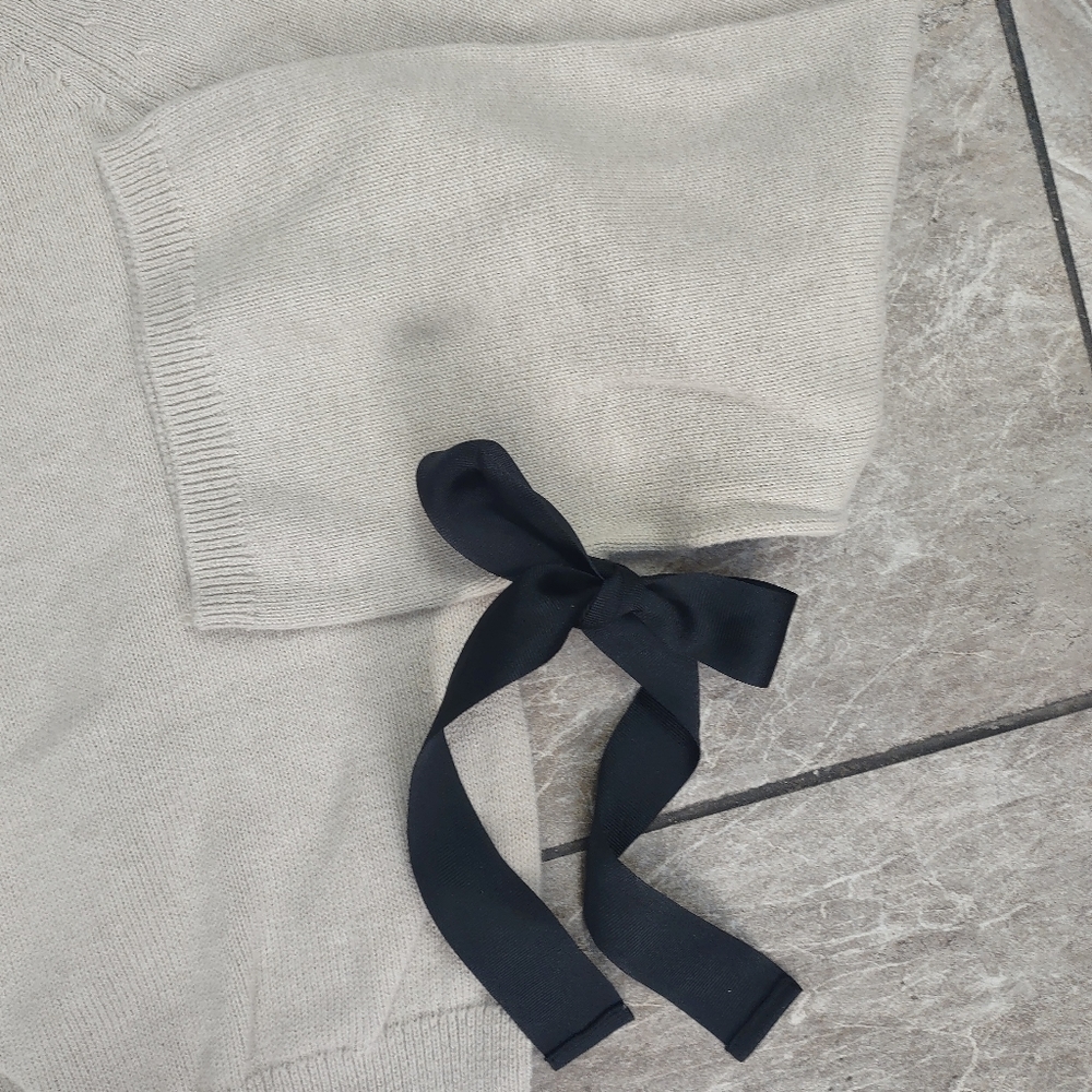 J. Crew Tie Bell Sleeve Sweater Blouse M - Picture 6 of 9